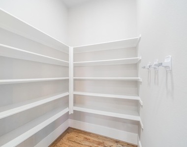 2426 Bevis Street - Photo Thumbnail 16