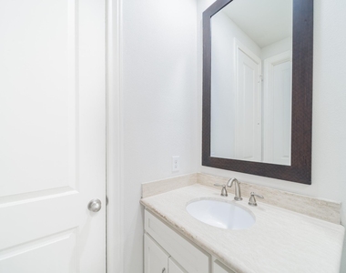 2426 Bevis Street - Photo Thumbnail 23