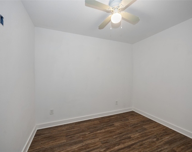 10930 Exeter Street - Photo Thumbnail 14
