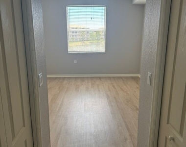 8570 Kingbird Loop - Photo Thumbnail 24