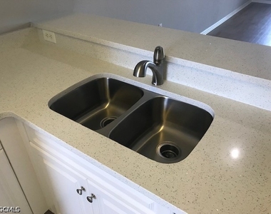 8570 Kingbird Loop - Photo Thumbnail 13