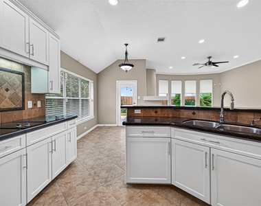 1103 Parkhaven Lane - Photo Thumbnail 16