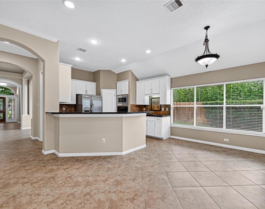1103 Parkhaven Lane - Photo Thumbnail 12