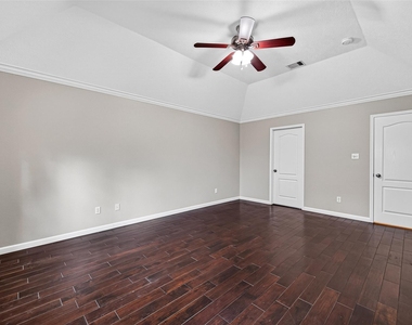 1103 Parkhaven Lane - Photo Thumbnail 19