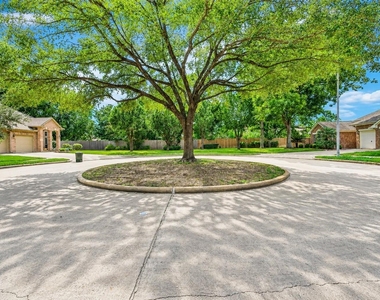 1103 Parkhaven Lane - Photo Thumbnail 30