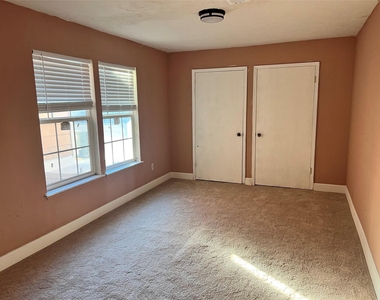 12239 W Village Drive - Photo Thumbnail 2
