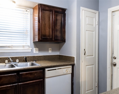8215 Lone Bridge Lane - Photo Thumbnail 4