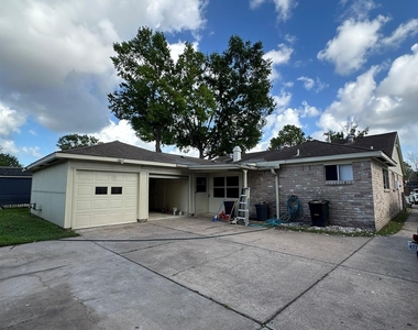 11702 Brighton Lane - Photo Thumbnail 15