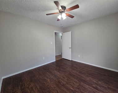 14210 Galvani Drive - Photo Thumbnail 11