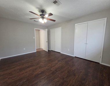 14210 Galvani Drive - Photo Thumbnail 8