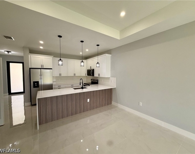 123 Jenna Avenue S - Photo Thumbnail 14