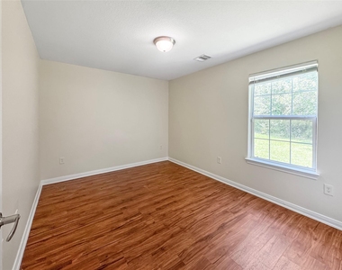 7521 Blue Jay Drive - Photo Thumbnail 9