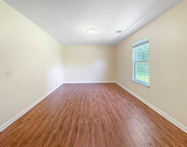 7521 Blue Jay Drive - Photo Thumbnail 6