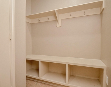 5205 Kendall Glen Court - Photo Thumbnail 19