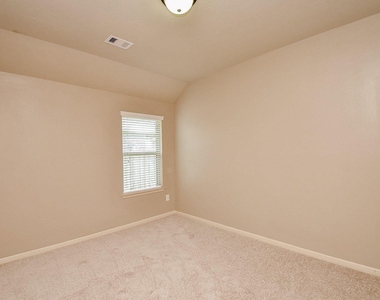 5205 Kendall Glen Court - Photo Thumbnail 16