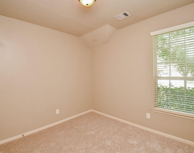 5205 Kendall Glen Court - Photo Thumbnail 10