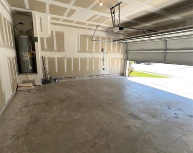 4410 Rushing Ridge Court - Photo Thumbnail 5