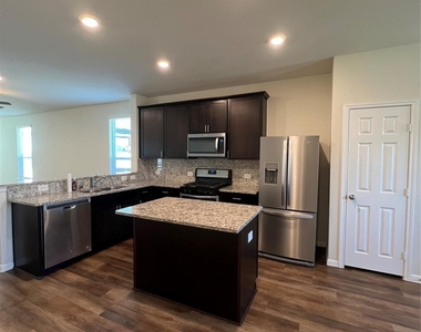 4410 Rushing Ridge Court - Photo Thumbnail 8