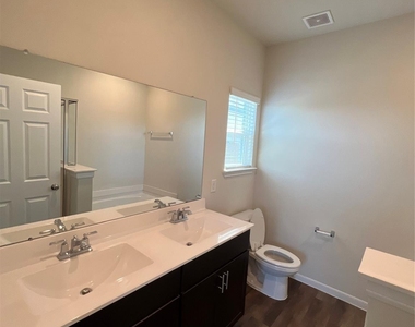 4410 Rushing Ridge Court - Photo Thumbnail 23