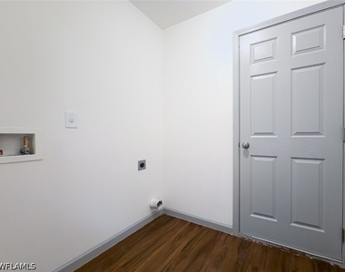 608 Islamorada Drive - Photo Thumbnail 16