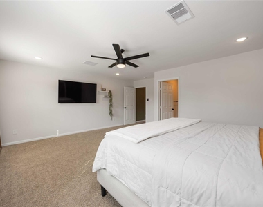 5111 Firnat Street - Photo Thumbnail 16
