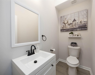 5111 Firnat Street - Photo Thumbnail 12