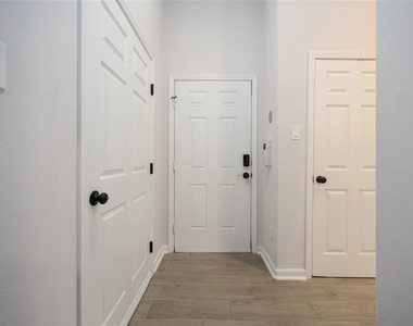 5111 Firnat Street - Photo Thumbnail 2