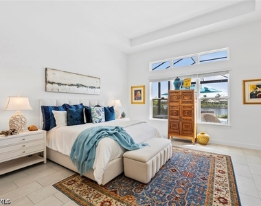 15394 Turin Drive - Photo Thumbnail 12