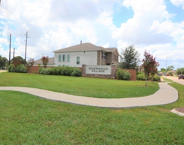 5126 Riverwood Drive - Photo Thumbnail 25