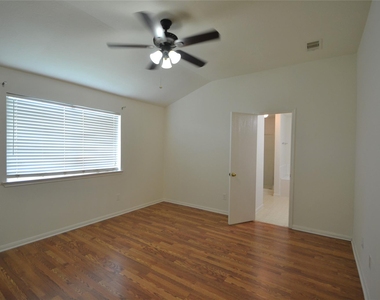 5126 Riverwood Drive - Photo Thumbnail 27