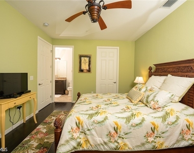 8986 Cambria Circle - Photo Thumbnail 17