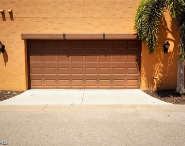 8986 Cambria Circle - Photo Thumbnail 21