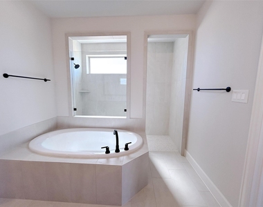 5406 Rocky Banks Way - Photo Thumbnail 18
