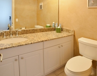 4001 Gulf Shore Boulevard N - Photo Thumbnail 10