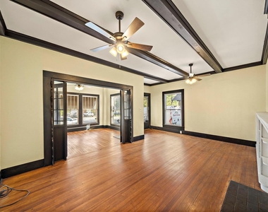 811 Sul Ross Street - Photo Thumbnail 4