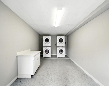 811 Sul Ross Street - Photo Thumbnail 11