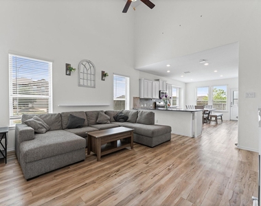 26003 Amber Pearl Drive - Photo Thumbnail 2