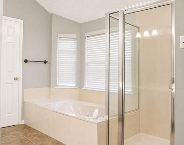 2723 Wisteria Walk - Photo Thumbnail 14