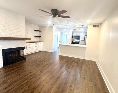 18617 Egret Bay Boulevard - Photo Thumbnail 4