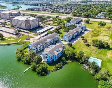 18617 Egret Bay Boulevard - Photo Thumbnail 30