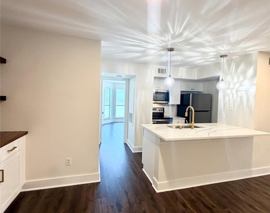 18617 Egret Bay Boulevard - Photo Thumbnail 6