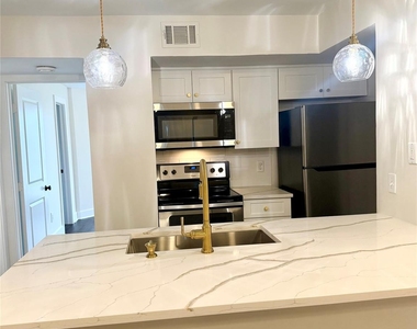 18617 Egret Bay Boulevard - Photo Thumbnail 12