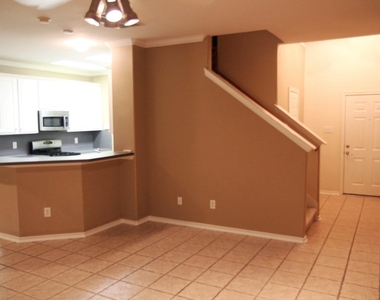 142 N Camellia Grove Circle - Photo Thumbnail 4
