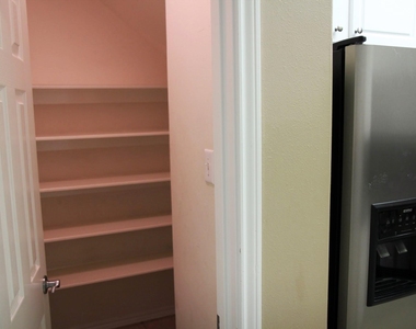 142 N Camellia Grove Circle - Photo Thumbnail 11