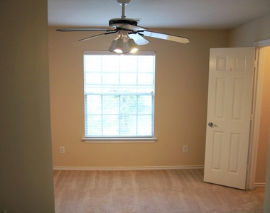 142 N Camellia Grove Circle - Photo Thumbnail 15