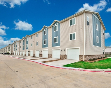 21155 Gosling Road - Photo Thumbnail 28