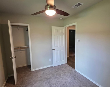1403 W Virginia Street - Photo Thumbnail 6