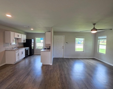 1403 W Virginia Street - Photo Thumbnail 2