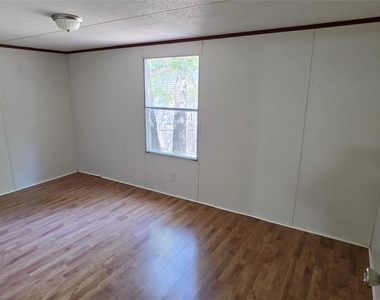 13919 Cecala Drive - Photo Thumbnail 8