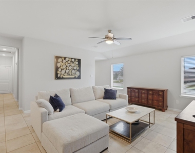 21403 Bluebonnet Cove Court - Photo Thumbnail 3